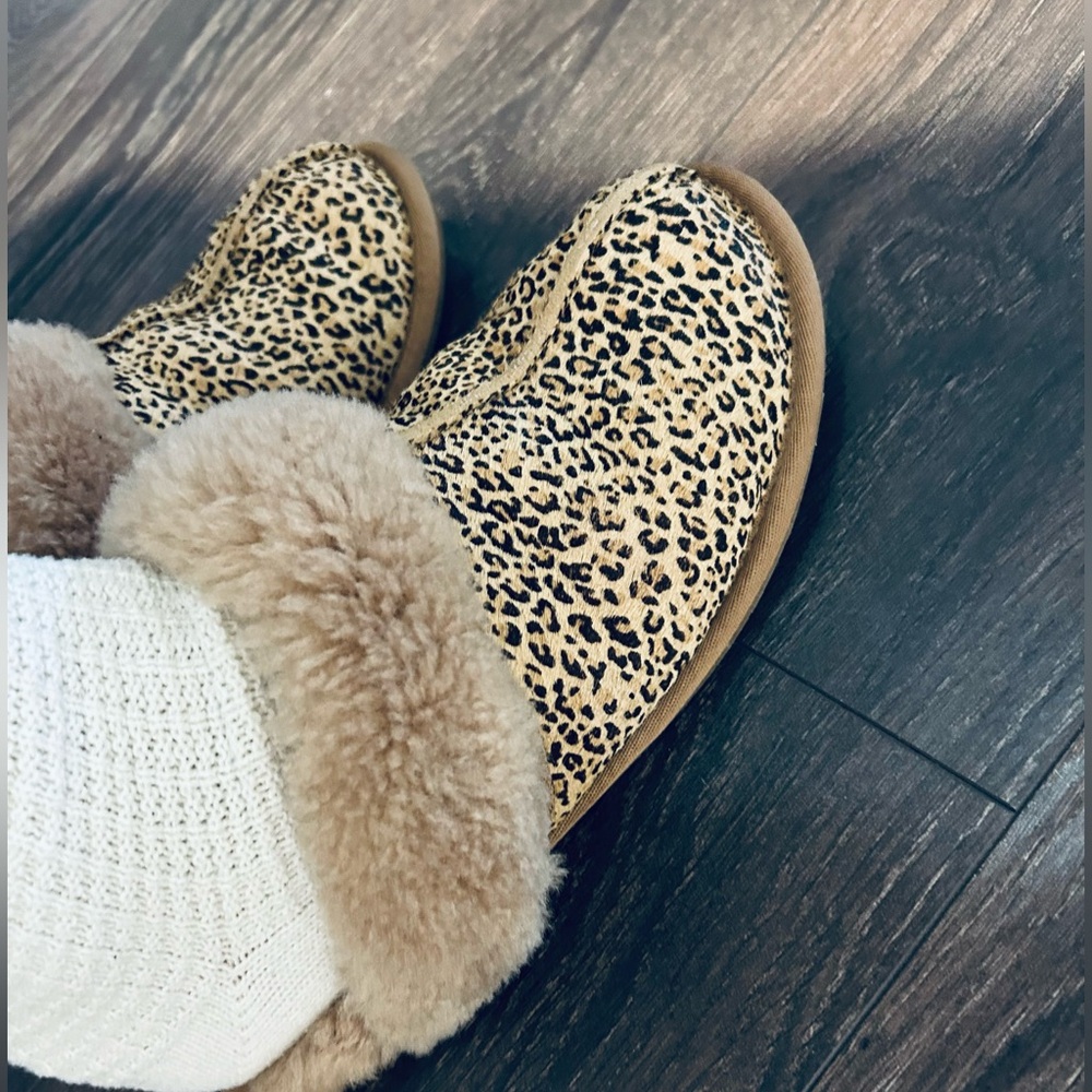 Ugg captain animal print slippers